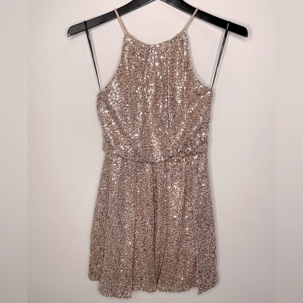Pink Sequin party dress 👗